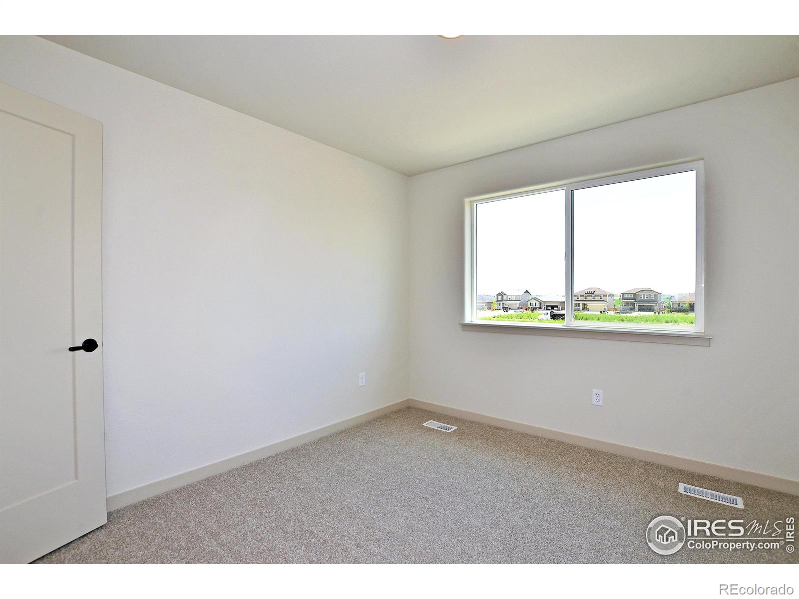 MLS Image #23 for 204 e 4th street,berthoud, Colorado