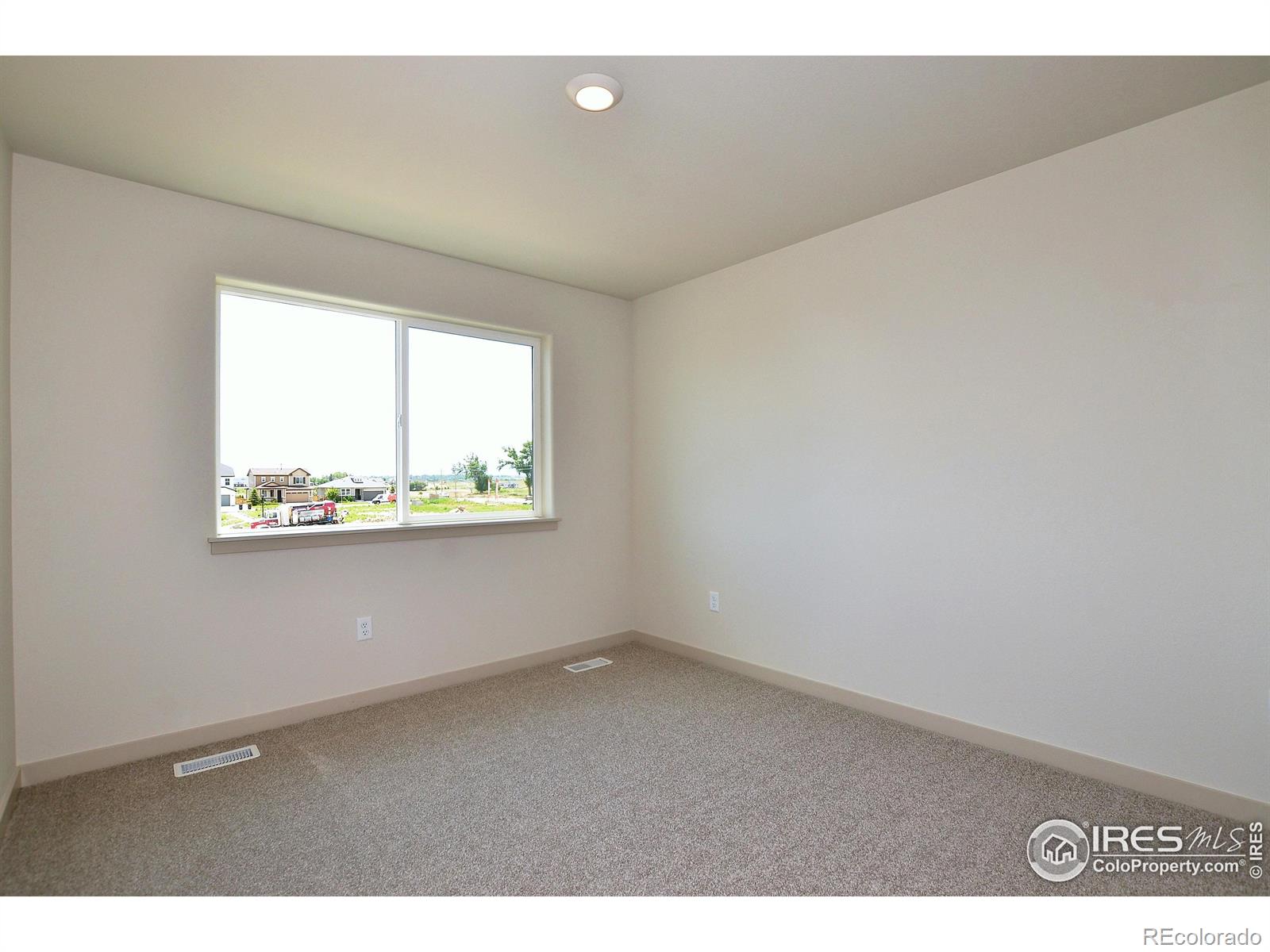 MLS Image #26 for 204 e 4th street,berthoud, Colorado
