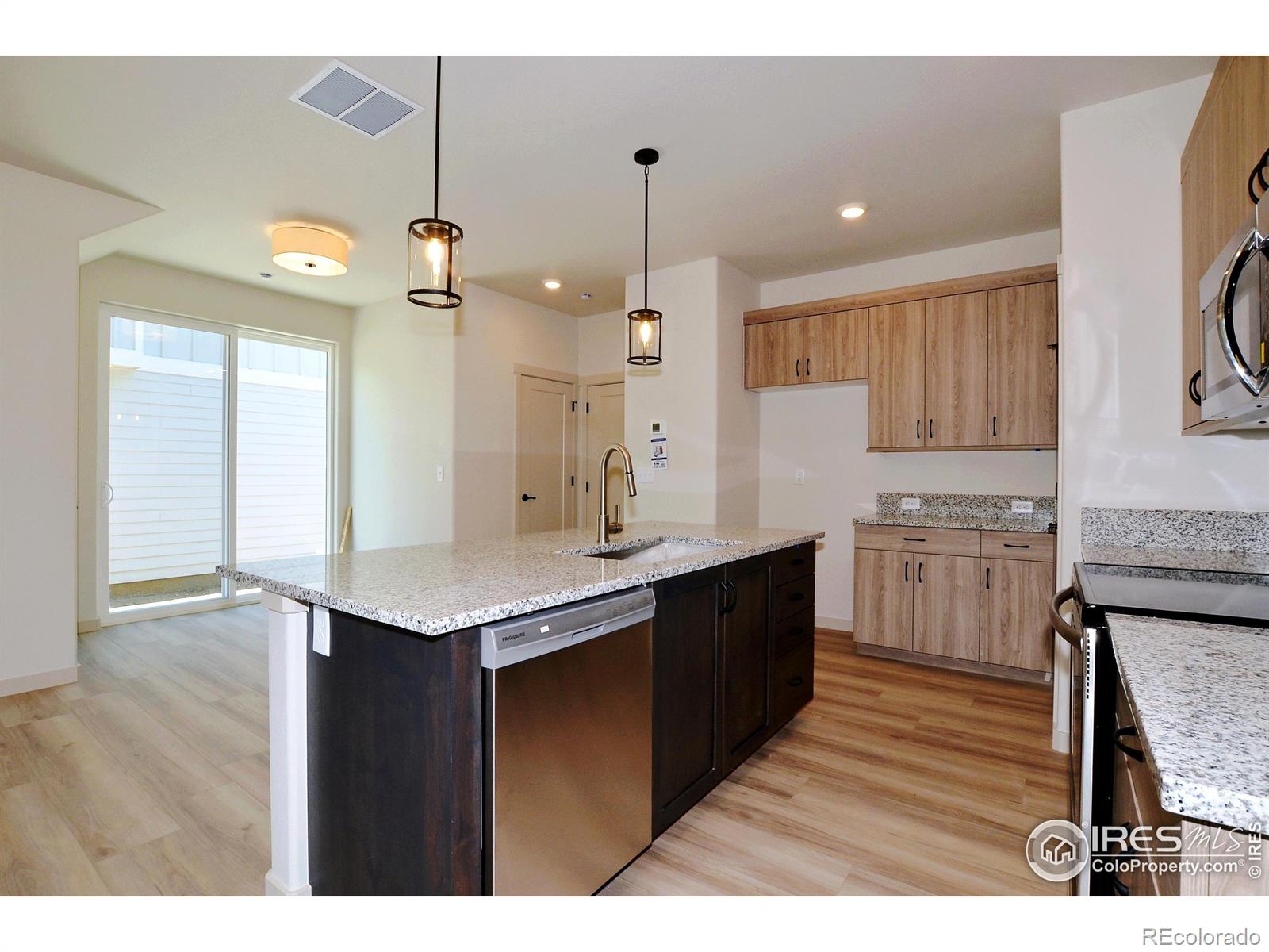 MLS Image #7 for 204 e 4th street,berthoud, Colorado