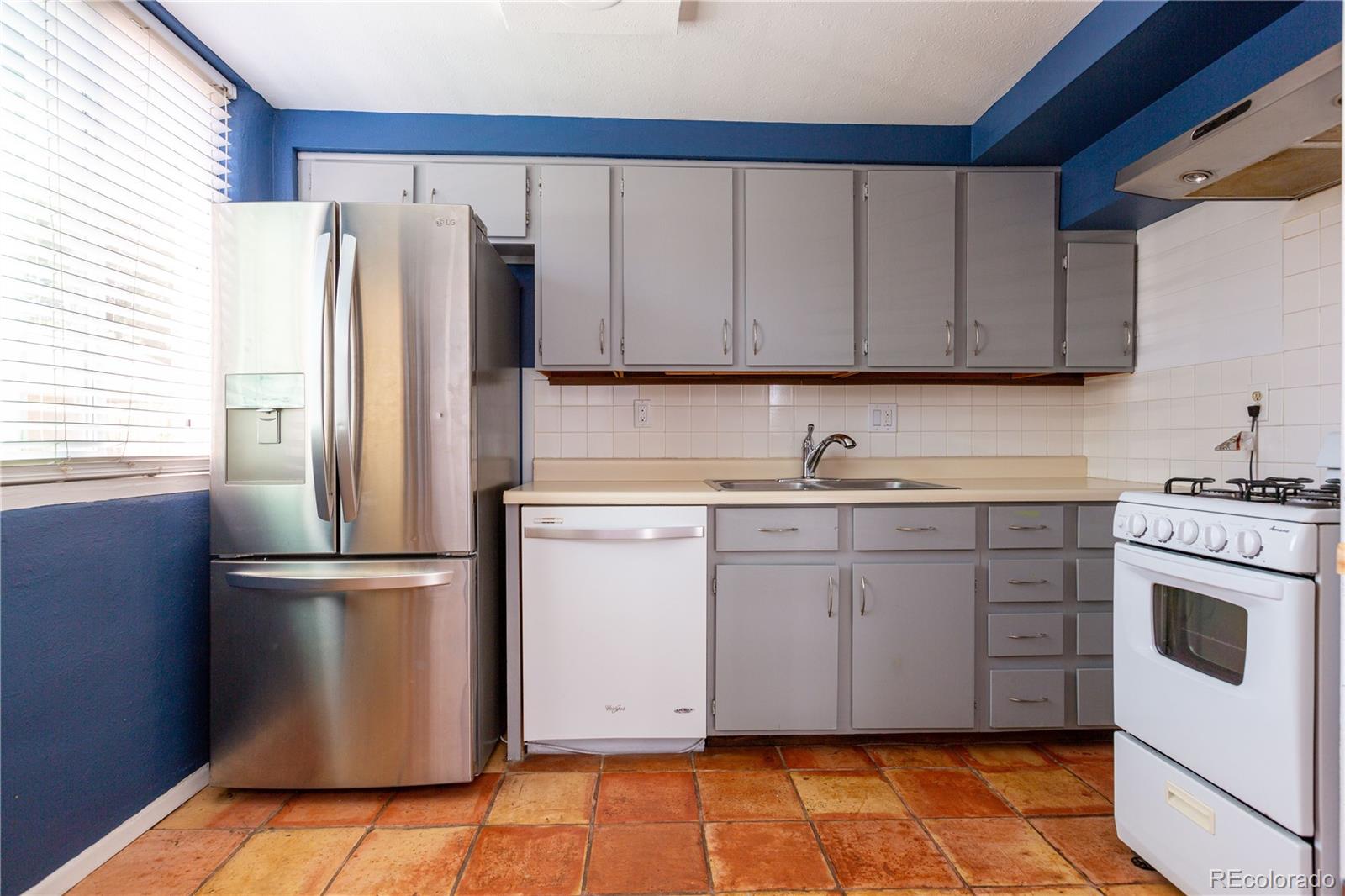 MLS Image #10 for 523 s pennsylvania street,denver, Colorado