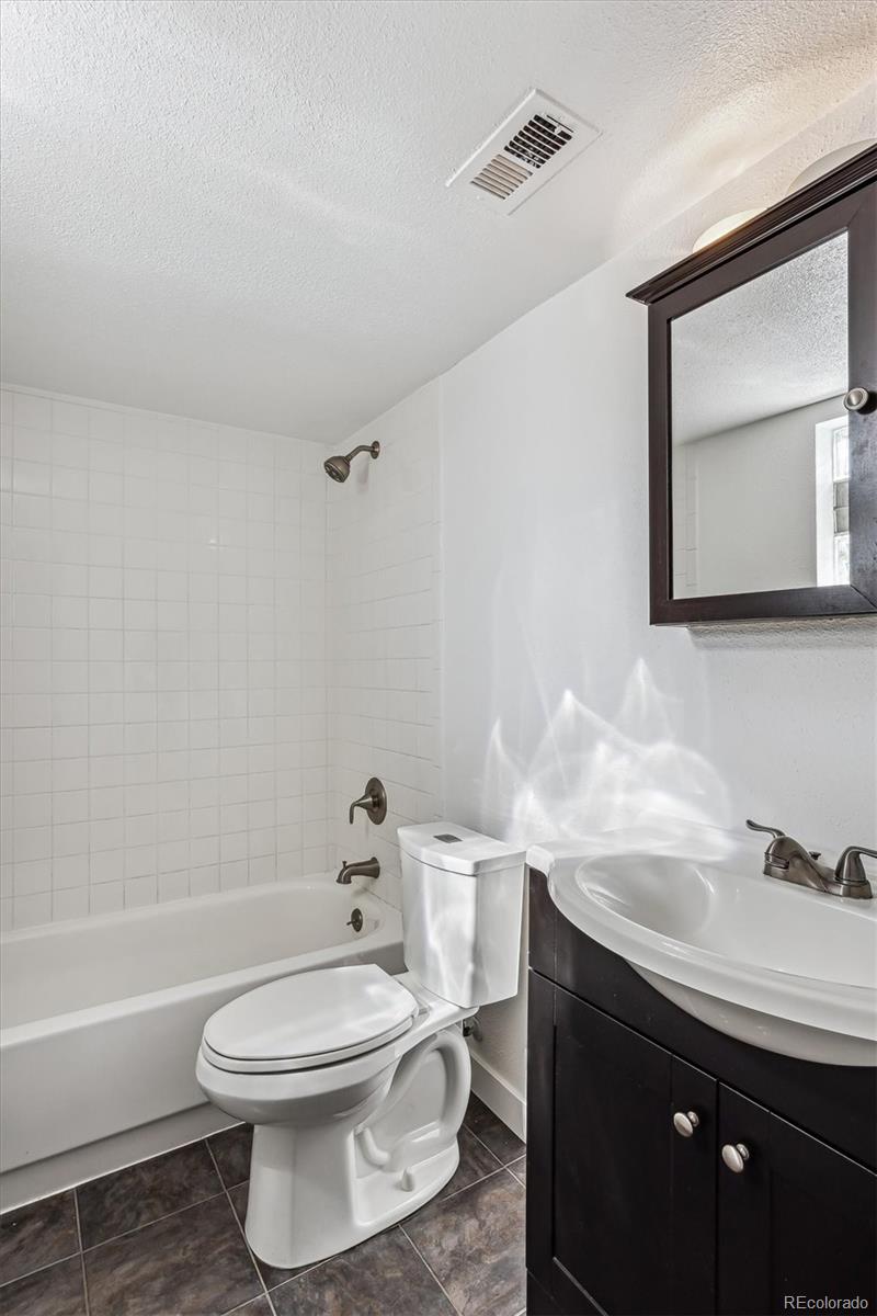 MLS Image #18 for 8060 e girard avenue,denver, Colorado