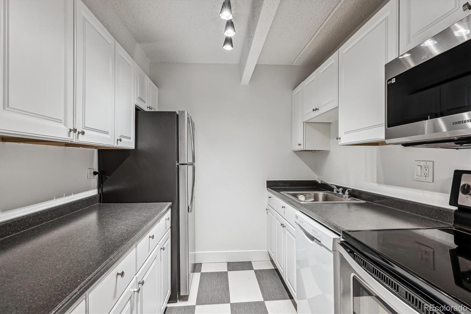 MLS Image #6 for 8060 e girard avenue,denver, Colorado