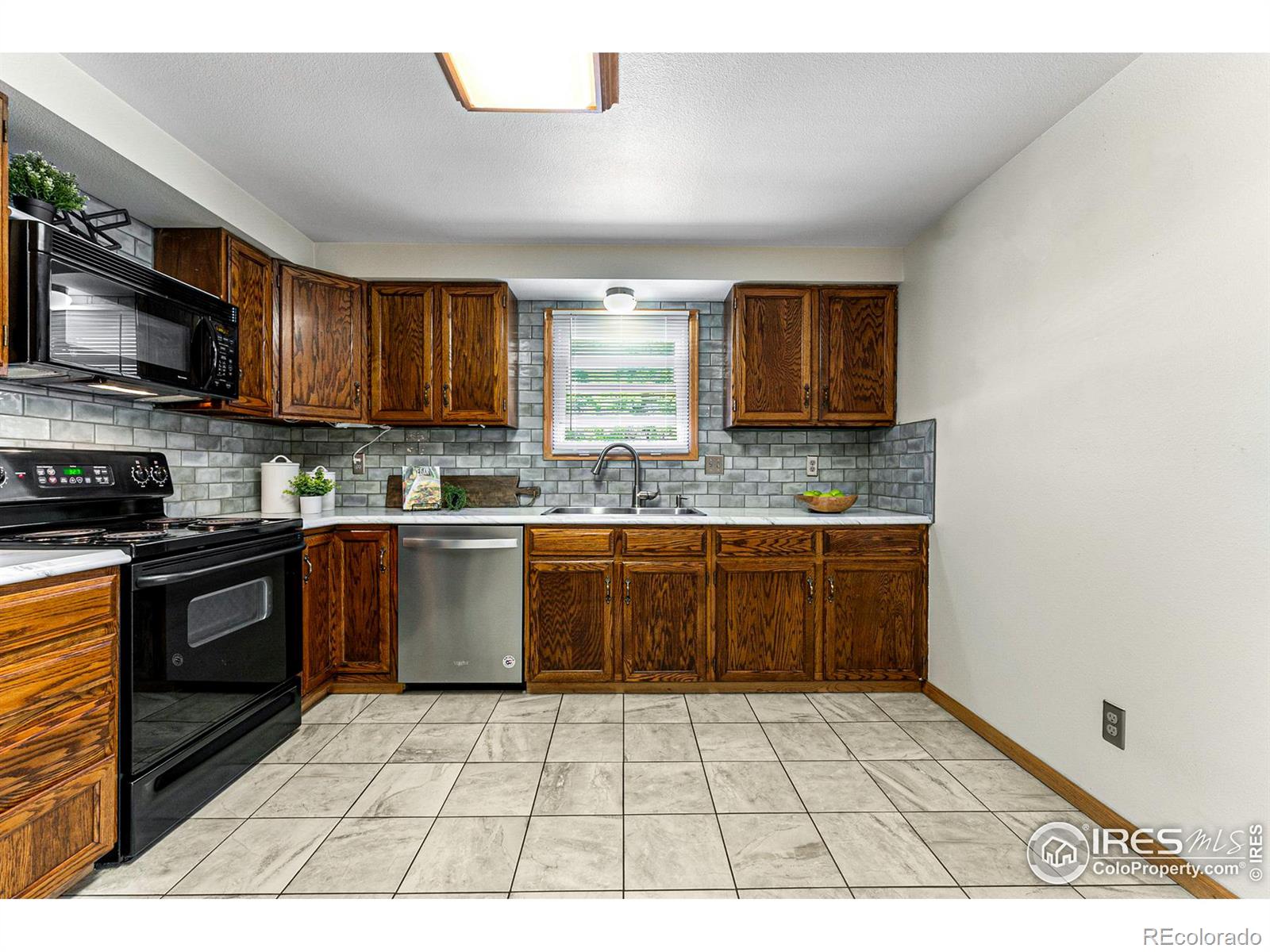 MLS Image #17 for 1218  hunter court,longmont, Colorado