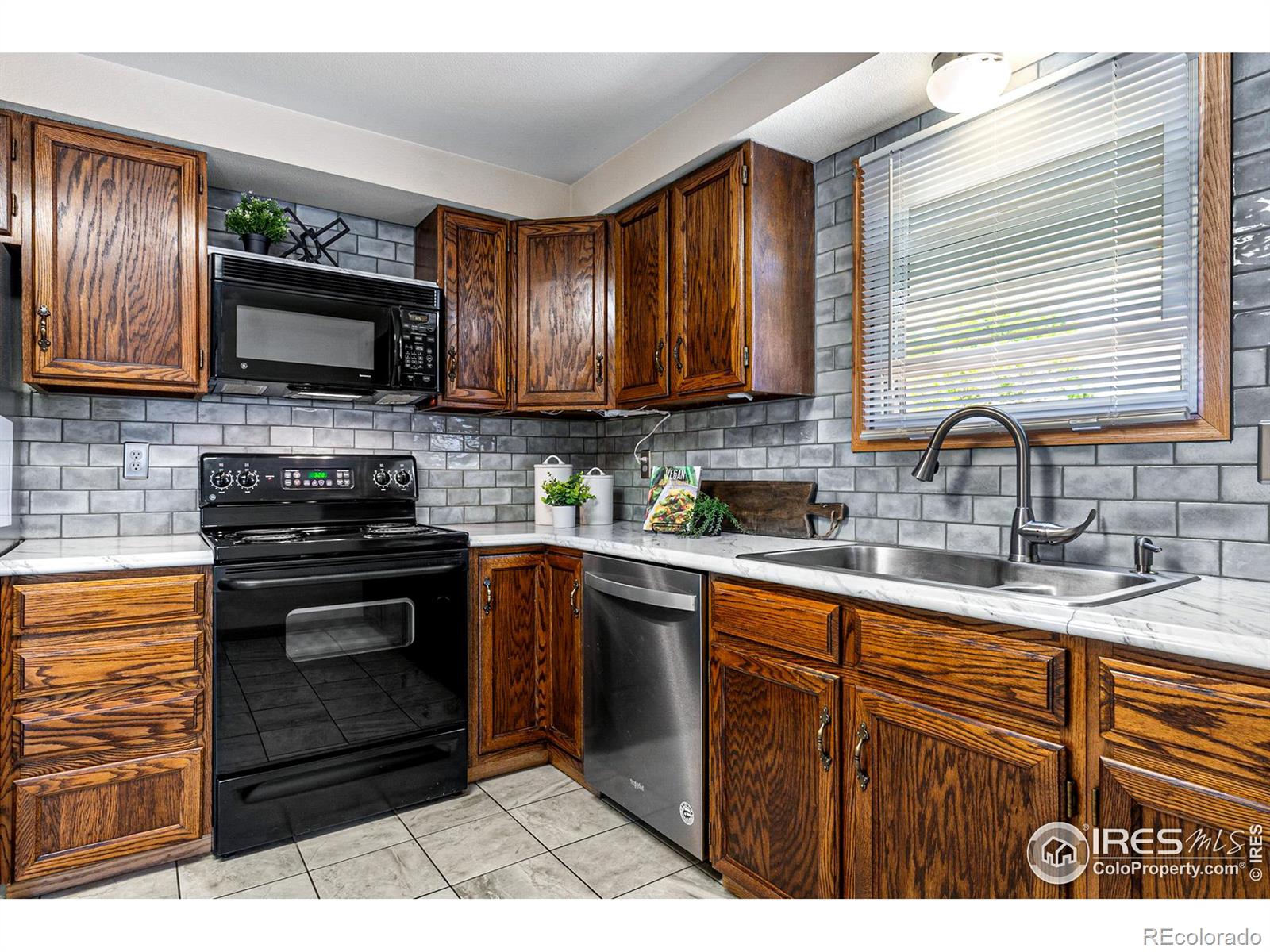 MLS Image #19 for 1218  hunter court,longmont, Colorado