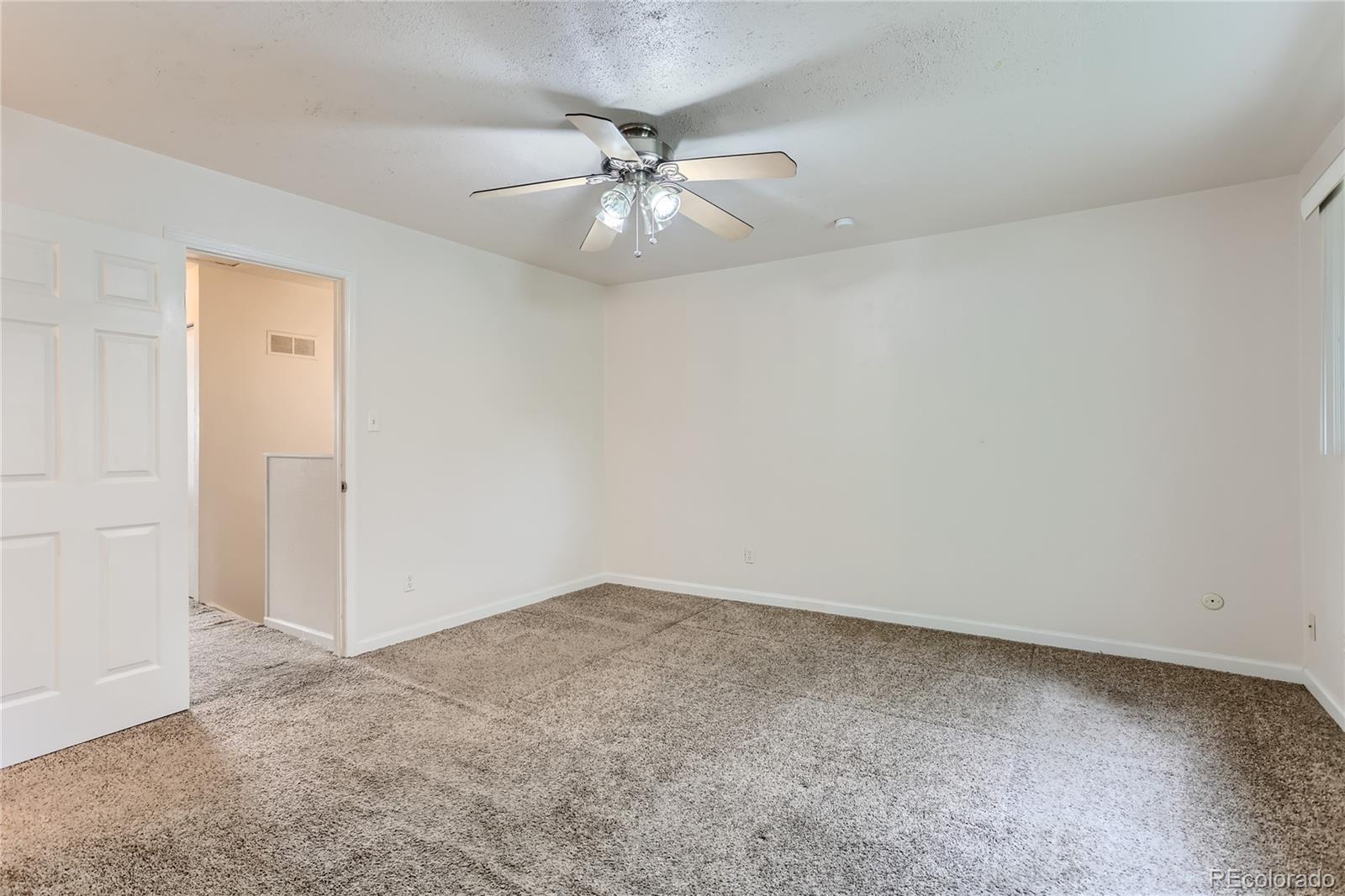 MLS Image #11 for 1125 s monaco parkway,denver, Colorado