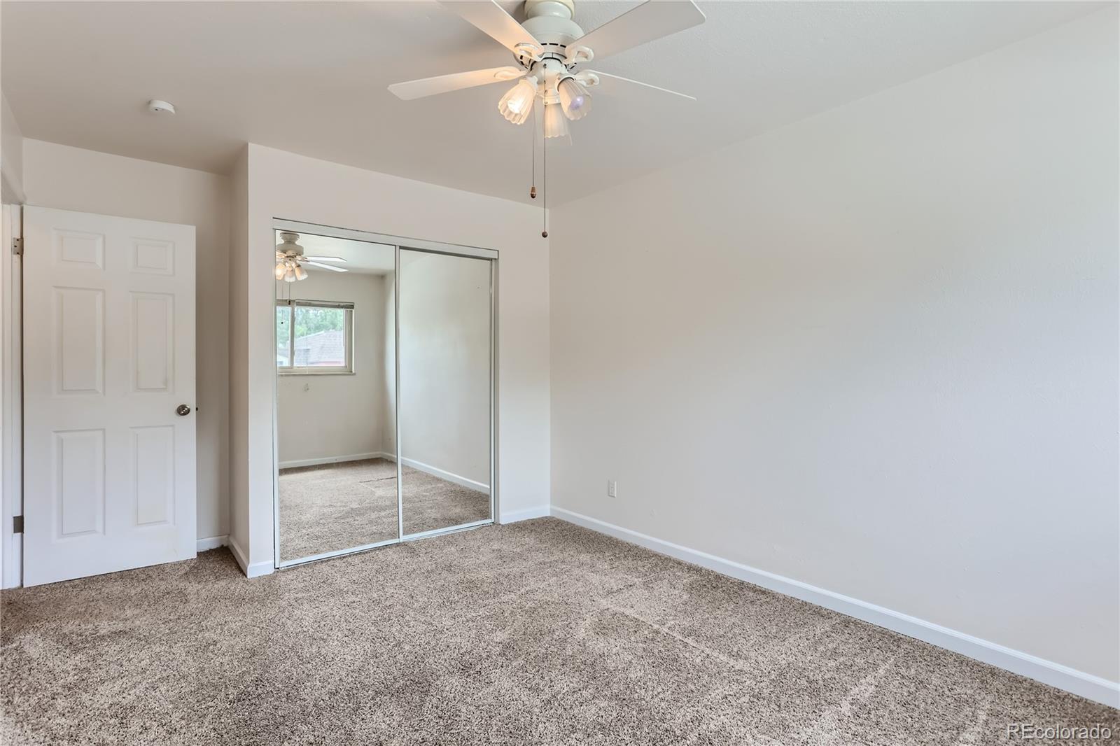 MLS Image #18 for 1125 s monaco parkway,denver, Colorado