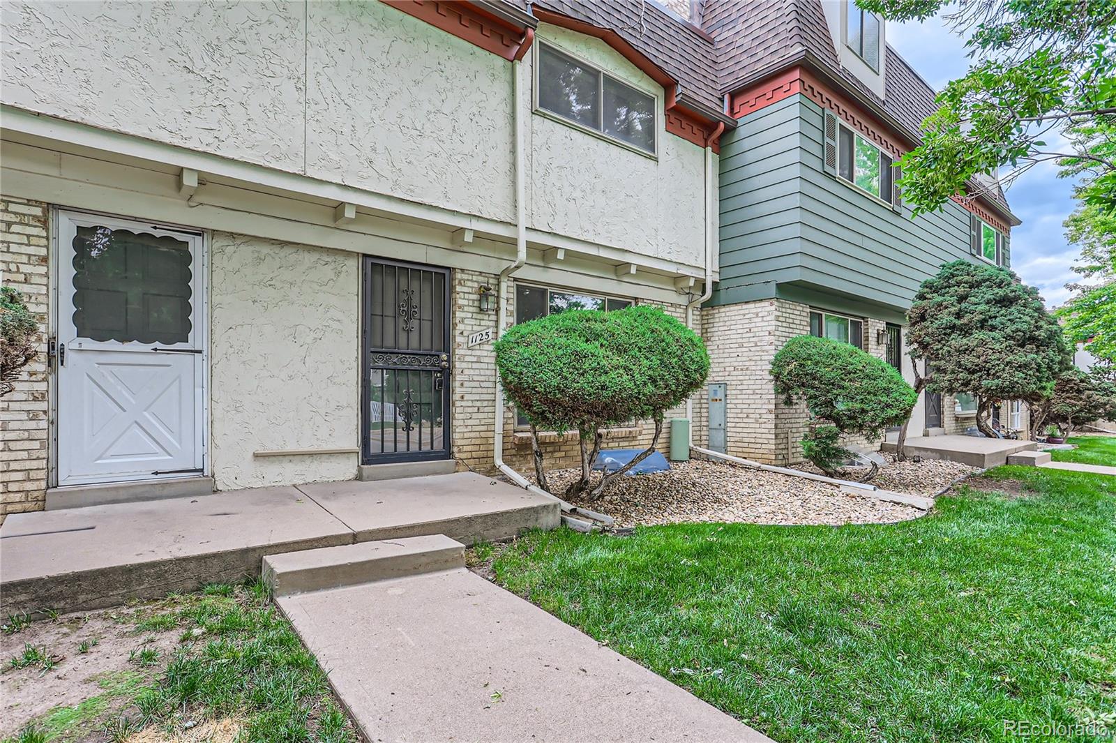 MLS Image #27 for 1125 s monaco parkway,denver, Colorado