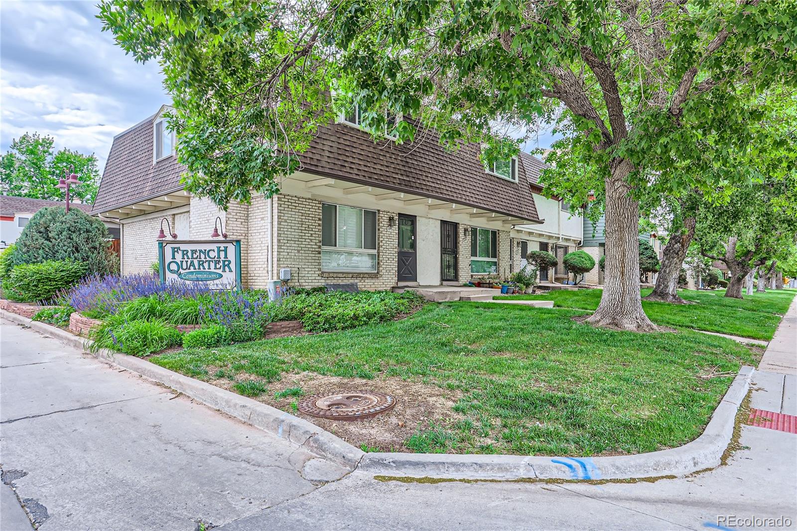 MLS Image #28 for 1125 s monaco parkway,denver, Colorado