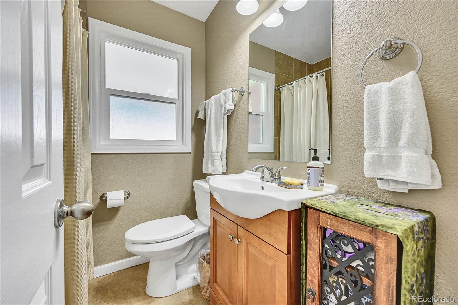 MLS Image #15 for 645 s dale court,denver, Colorado