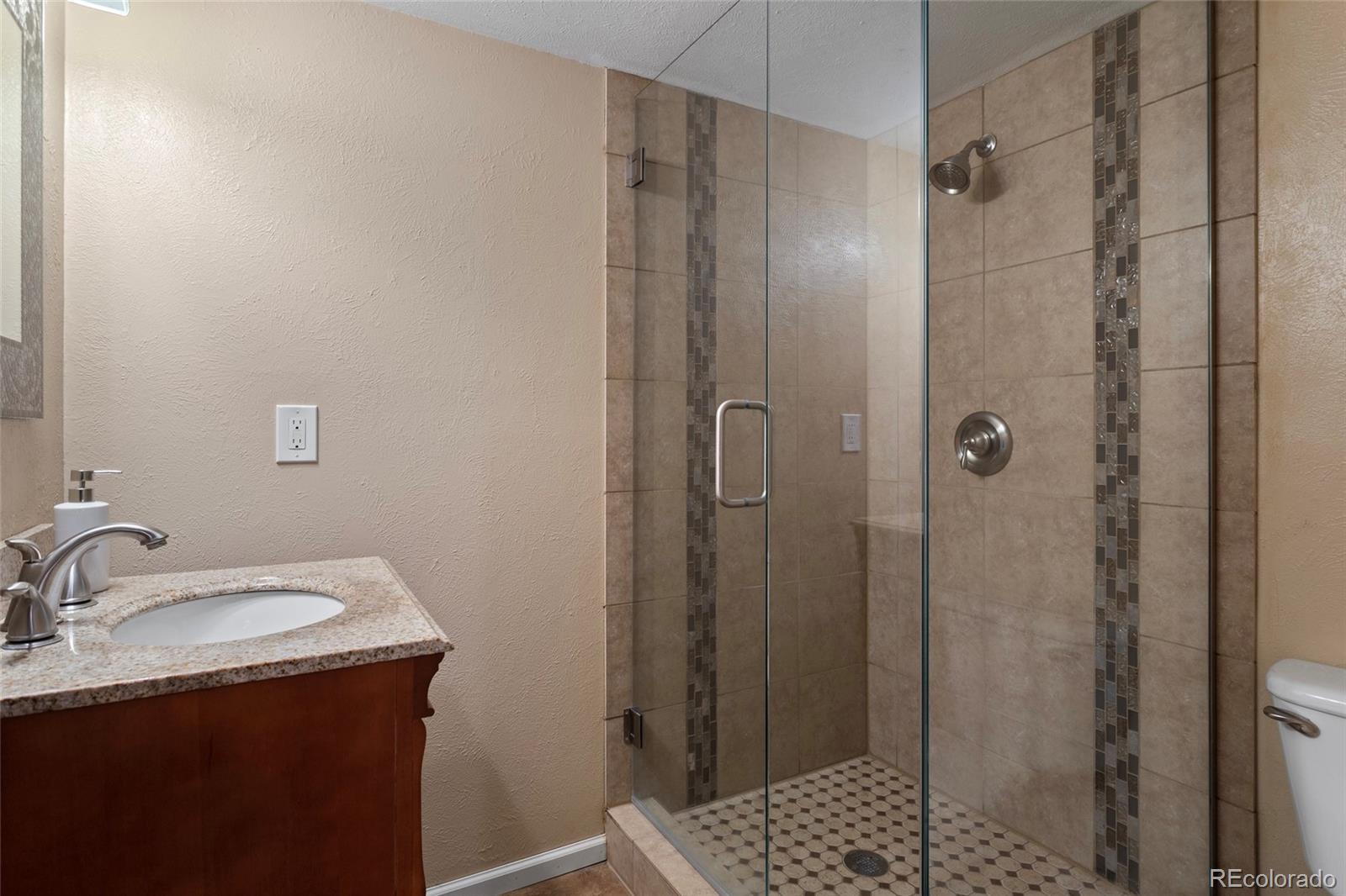 MLS Image #13 for 8641 w hinsdale place,littleton, Colorado