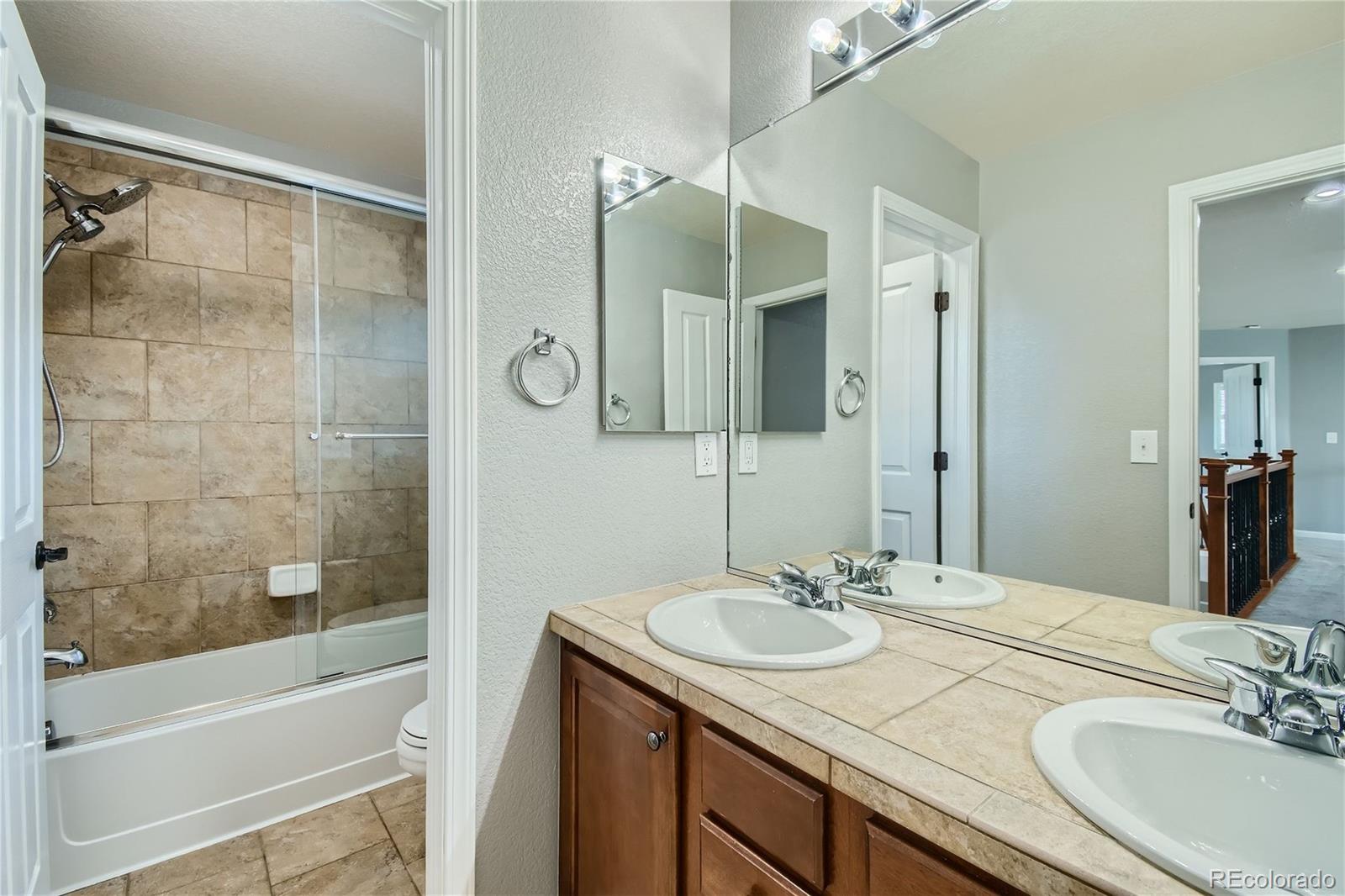 MLS Image #17 for 24682 e ontario drive,aurora, Colorado