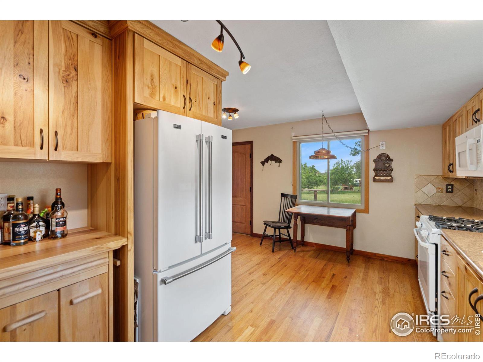 MLS Image #10 for 708  pecan drive,bellvue, Colorado