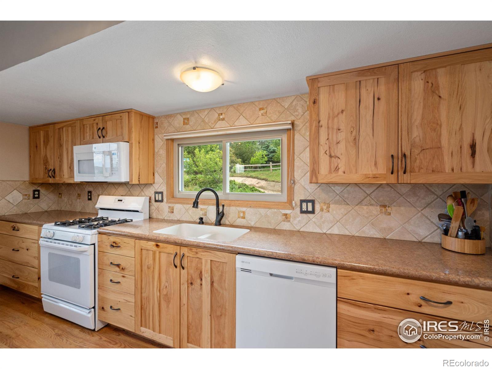 MLS Image #11 for 708  pecan drive,bellvue, Colorado