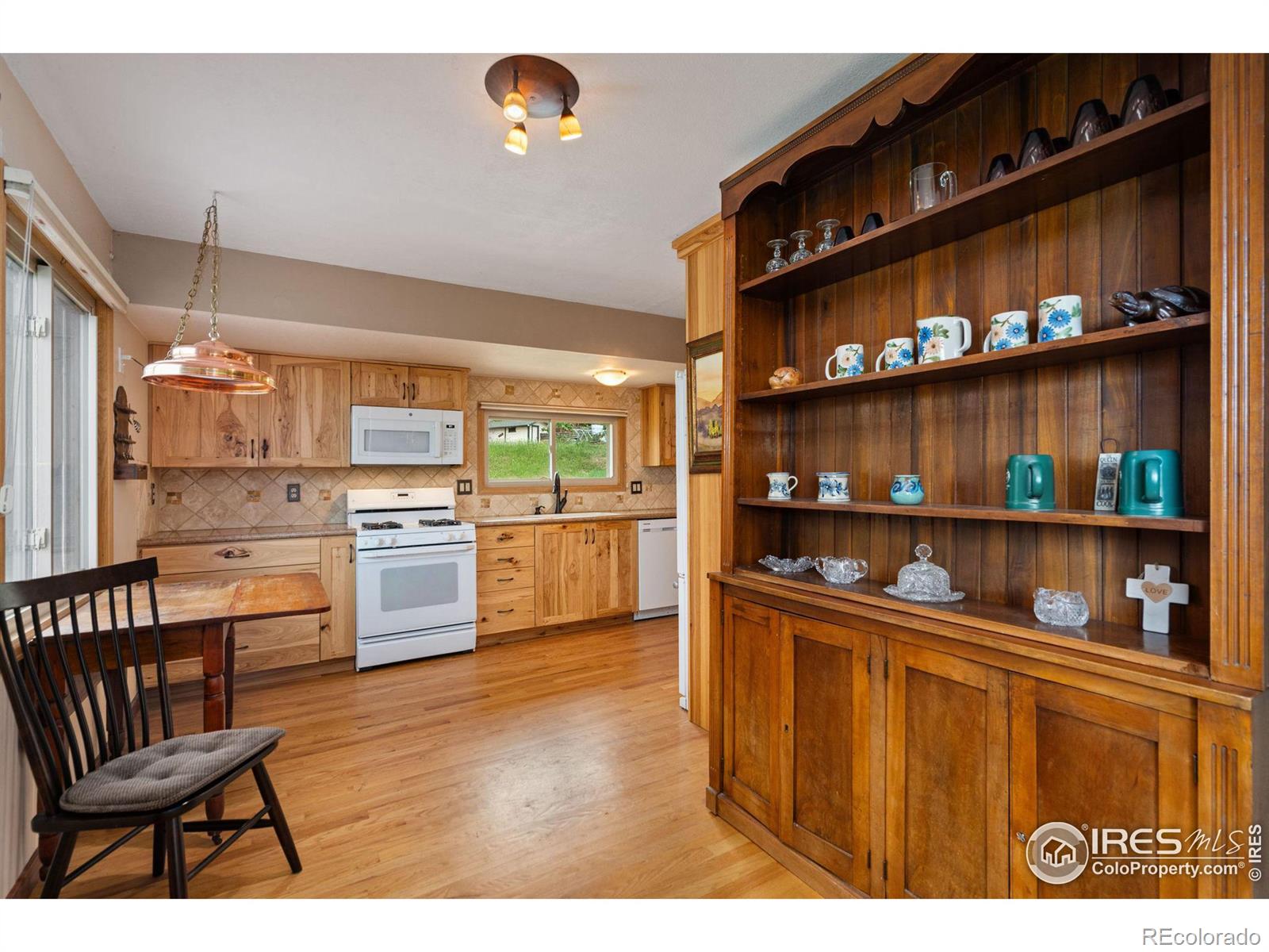 MLS Image #12 for 708  pecan drive,bellvue, Colorado