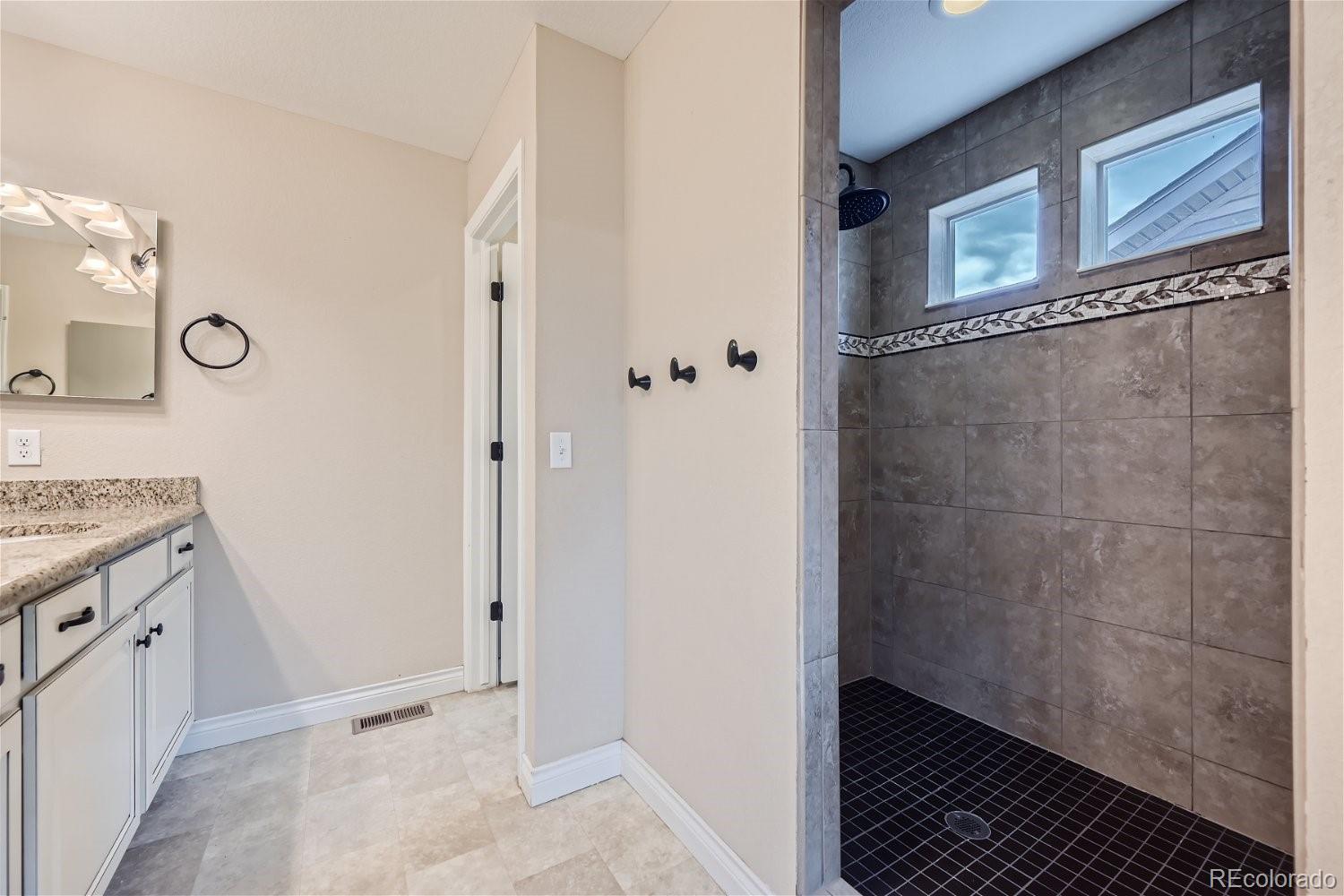 MLS Image #14 for 4935  ceylon way,denver, Colorado