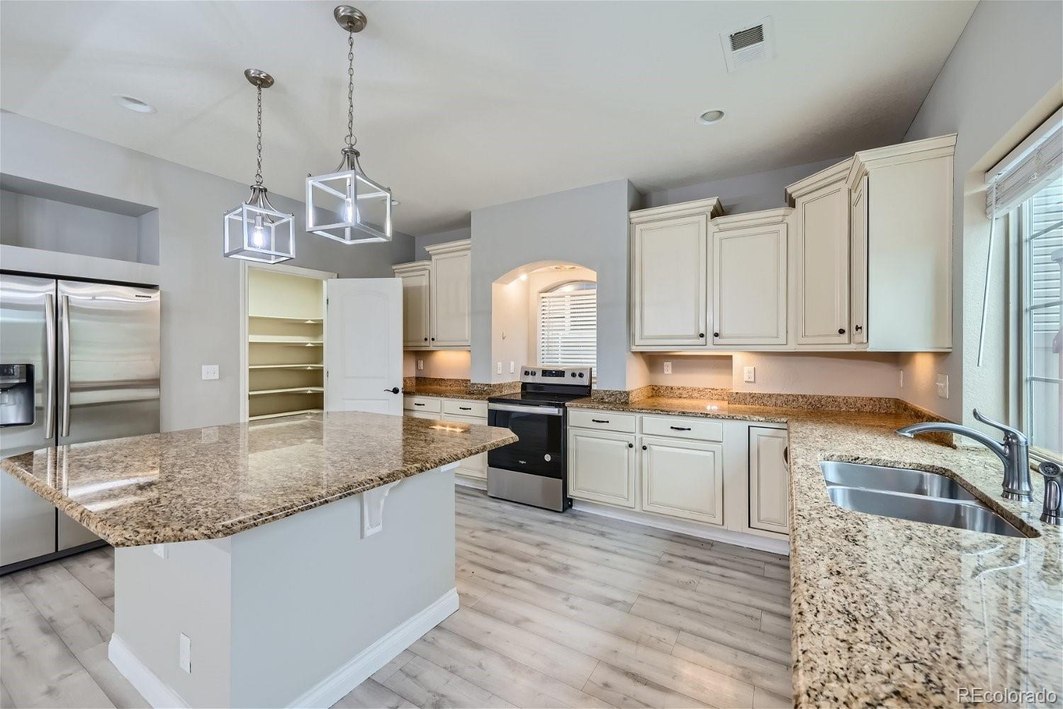 MLS Image #9 for 4935  ceylon way,denver, Colorado