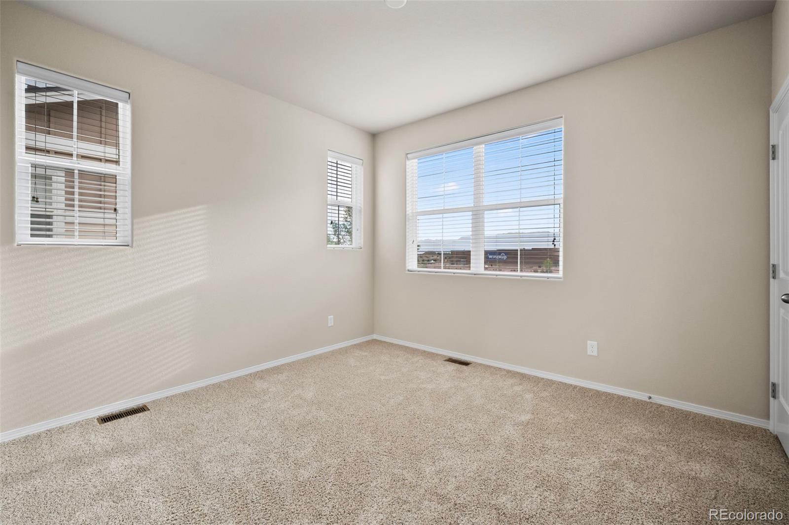 MLS Image #15 for 8134  confluence point,colorado springs, Colorado