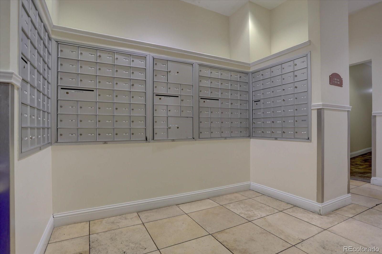 MLS Image #22 for 1950 n logan street 706,denver, Colorado