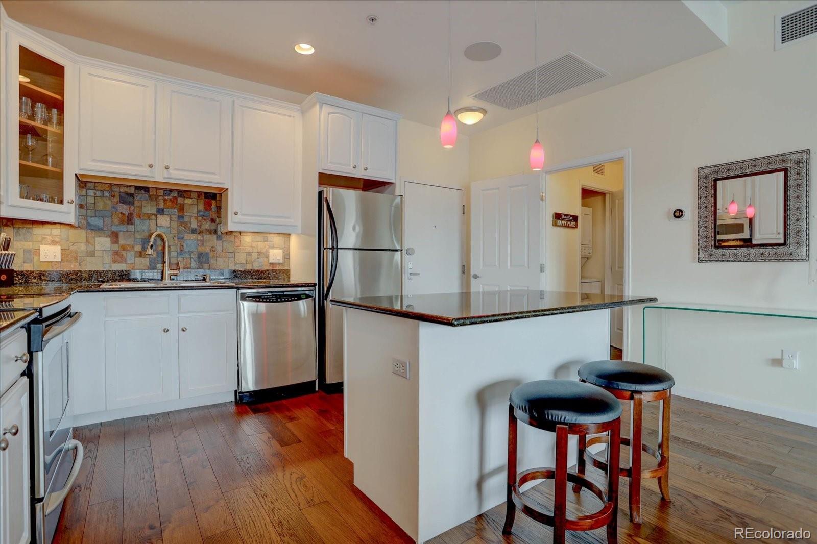 MLS Image #4 for 1950 n logan street 706,denver, Colorado