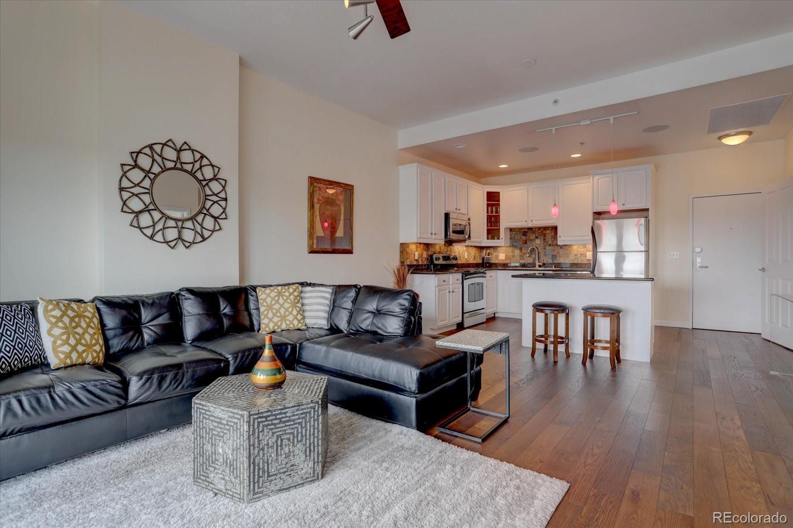 MLS Image #8 for 1950 n logan street 706,denver, Colorado