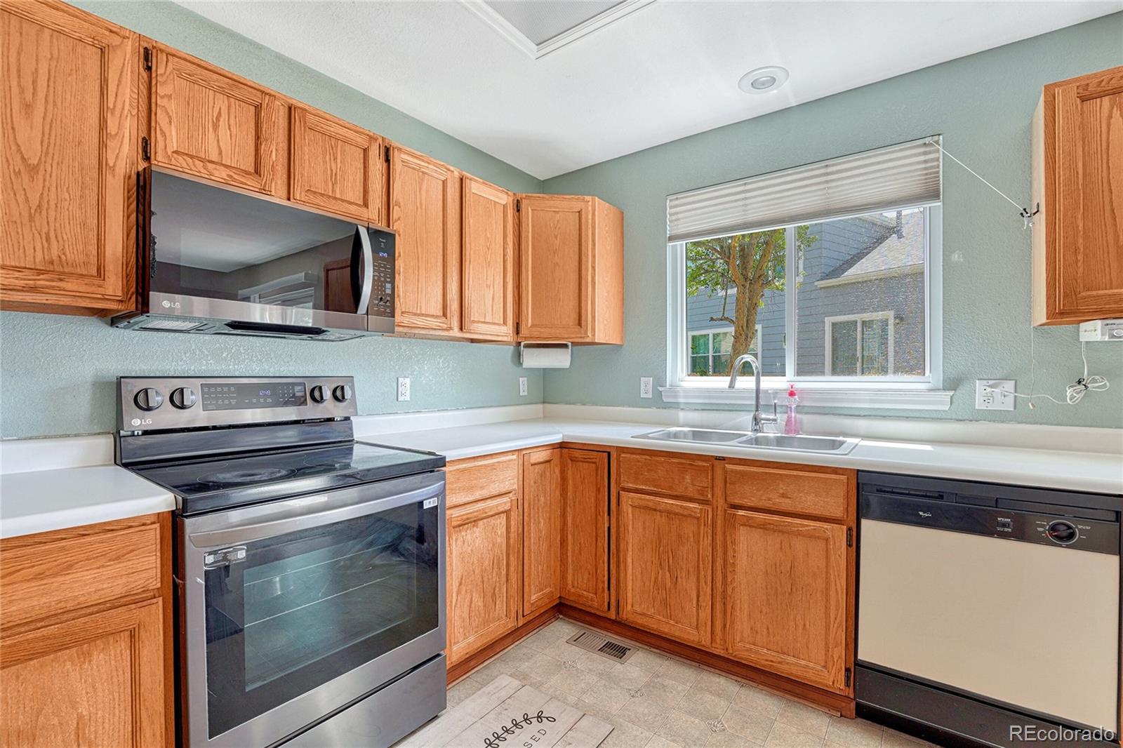 MLS Image #9 for 19022 e linvale place,aurora, Colorado