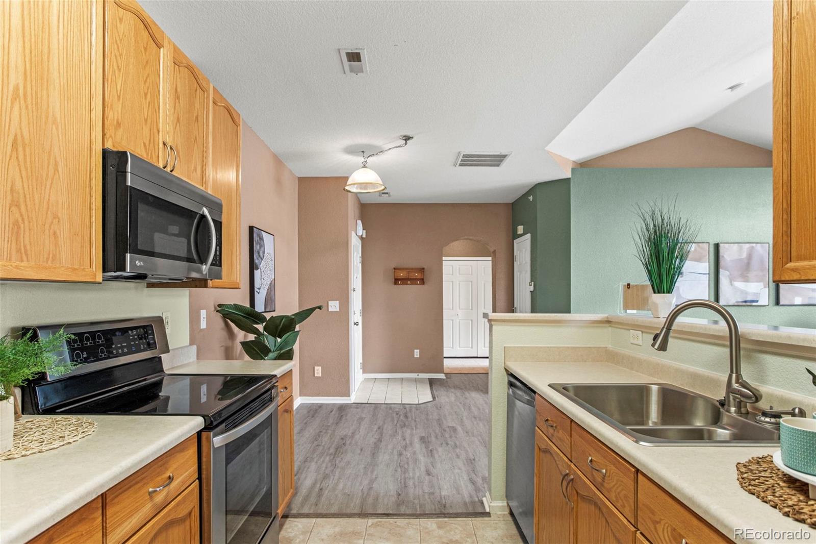 MLS Image #23 for 14323 e 1st drive,aurora, Colorado