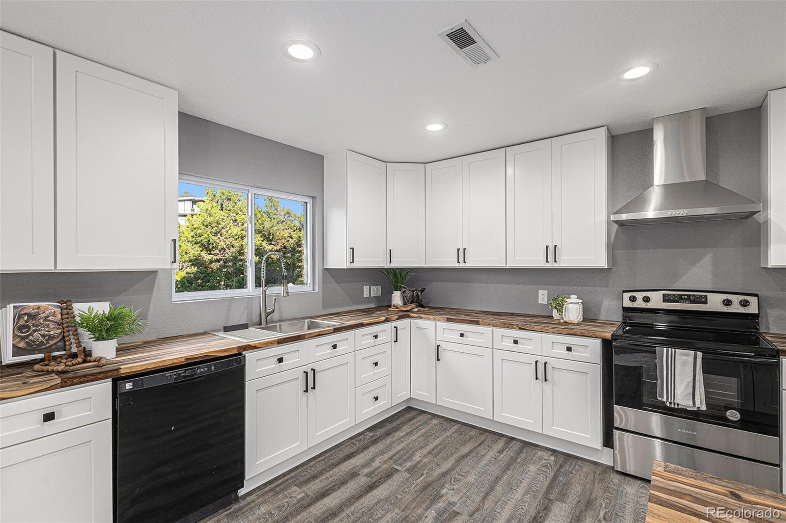 MLS Image #11 for 4432  sentinel rock ,larkspur, Colorado