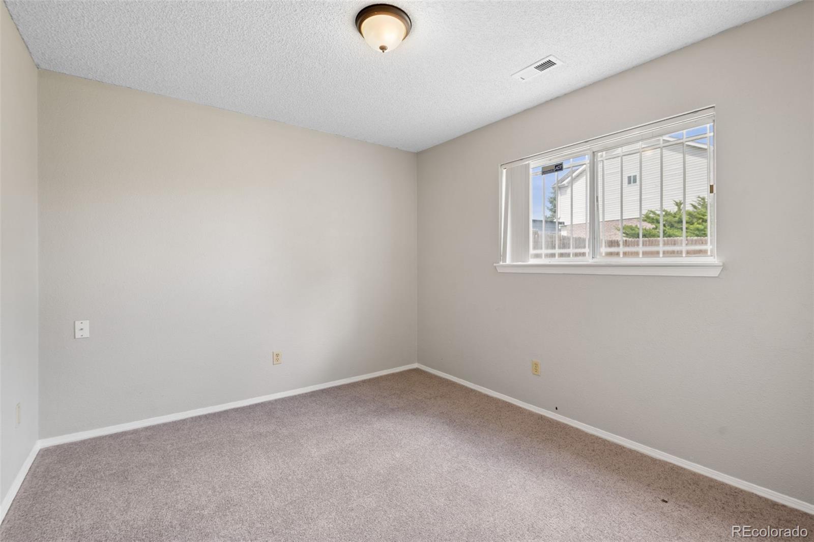 MLS Image #19 for 5315  deephaven court,denver, Colorado