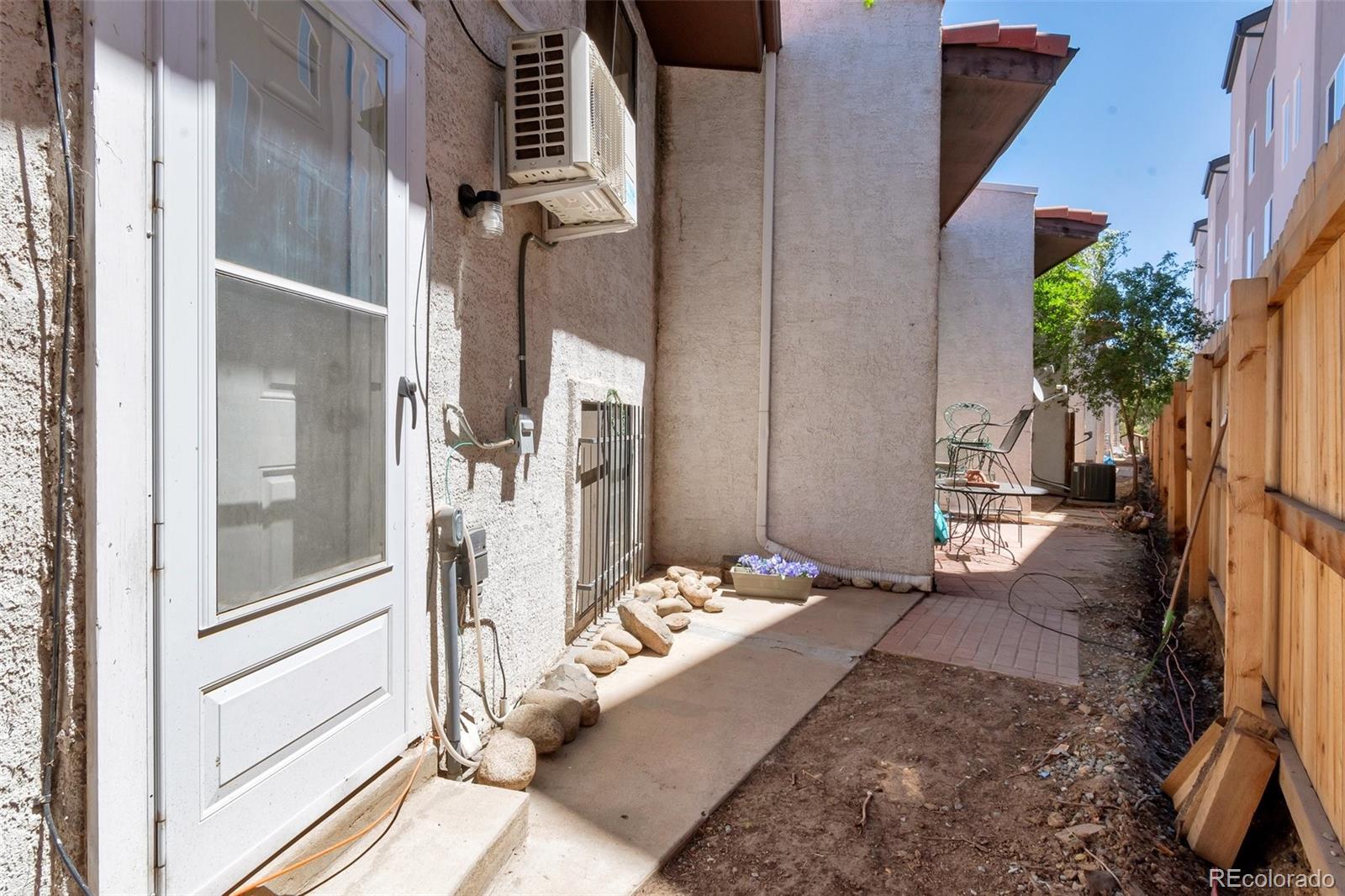 MLS Image #6 for 2630 s federal boulevard,denver, Colorado