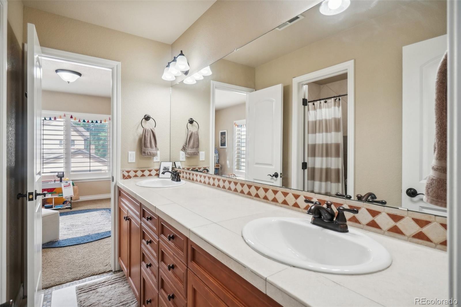 MLS Image #29 for 3315 s birch street,denver, Colorado