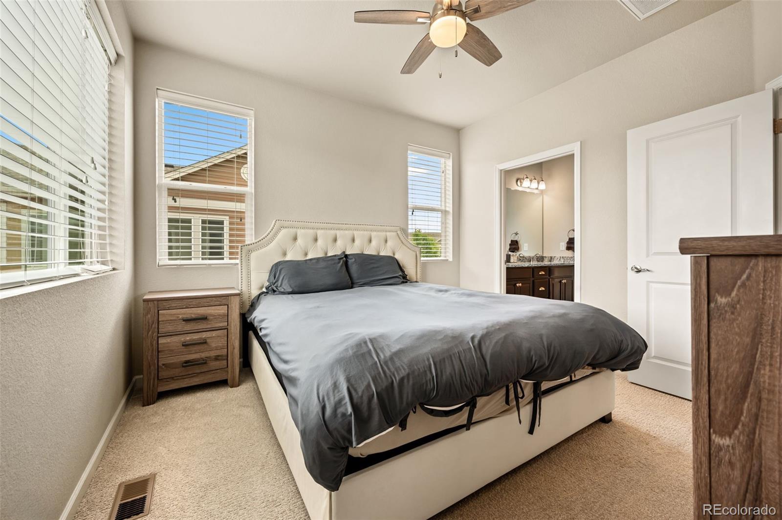 MLS Image #14 for 15526 w 64th loop,arvada, Colorado