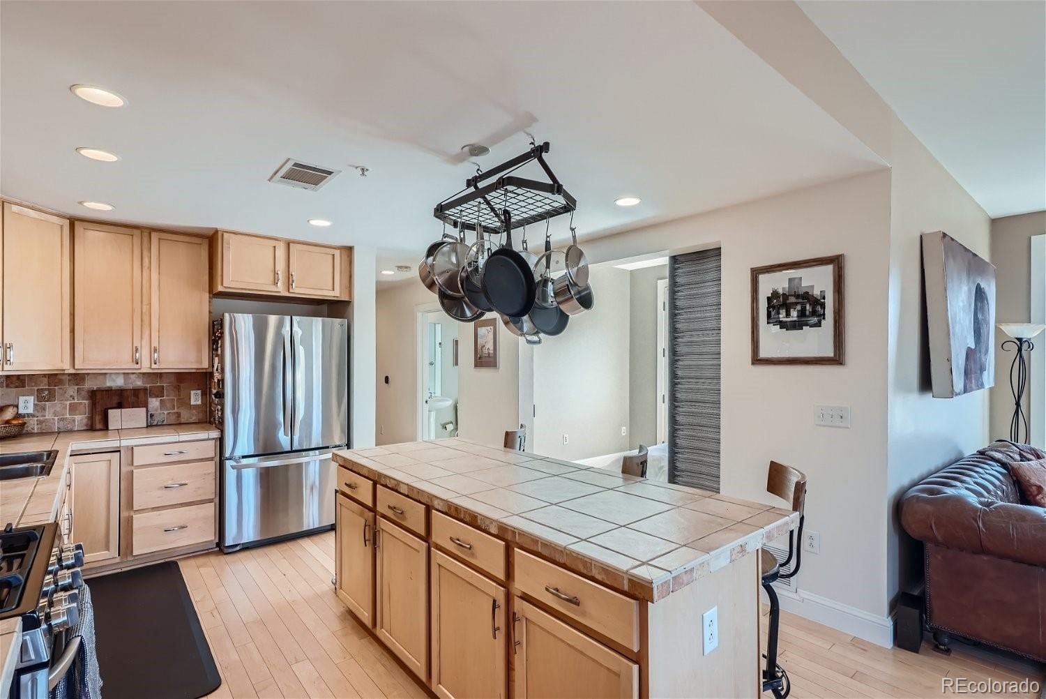 MLS Image #9 for 1630 n clarkson street 518,denver, Colorado