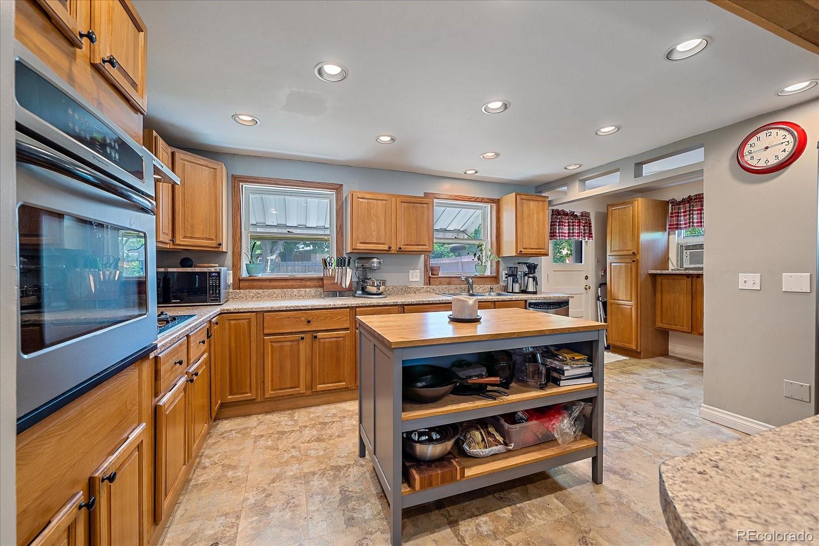 MLS Image #9 for 8520 w 55th drive,arvada, Colorado