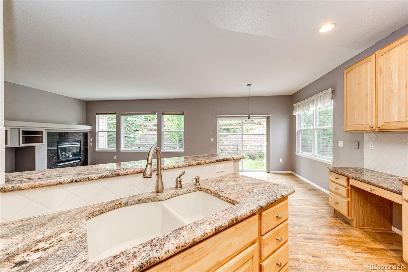 MLS Image #15 for 22672 e long drive,aurora, Colorado