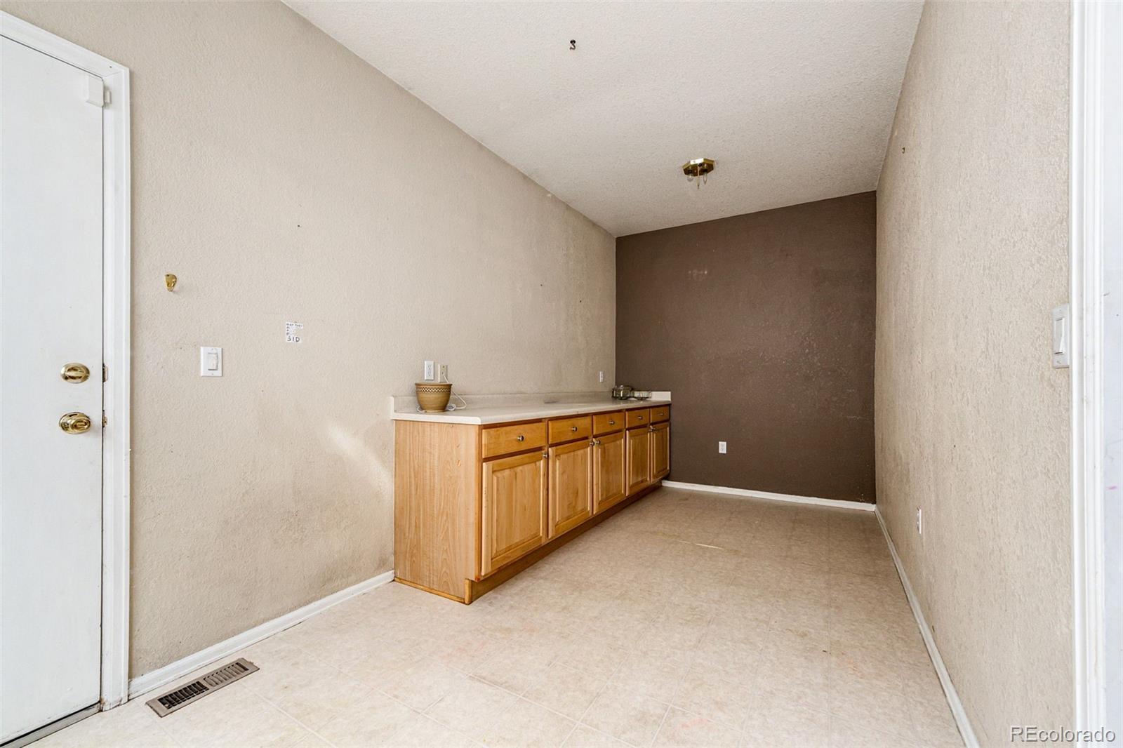 MLS Image #28 for 22672 e long drive,aurora, Colorado