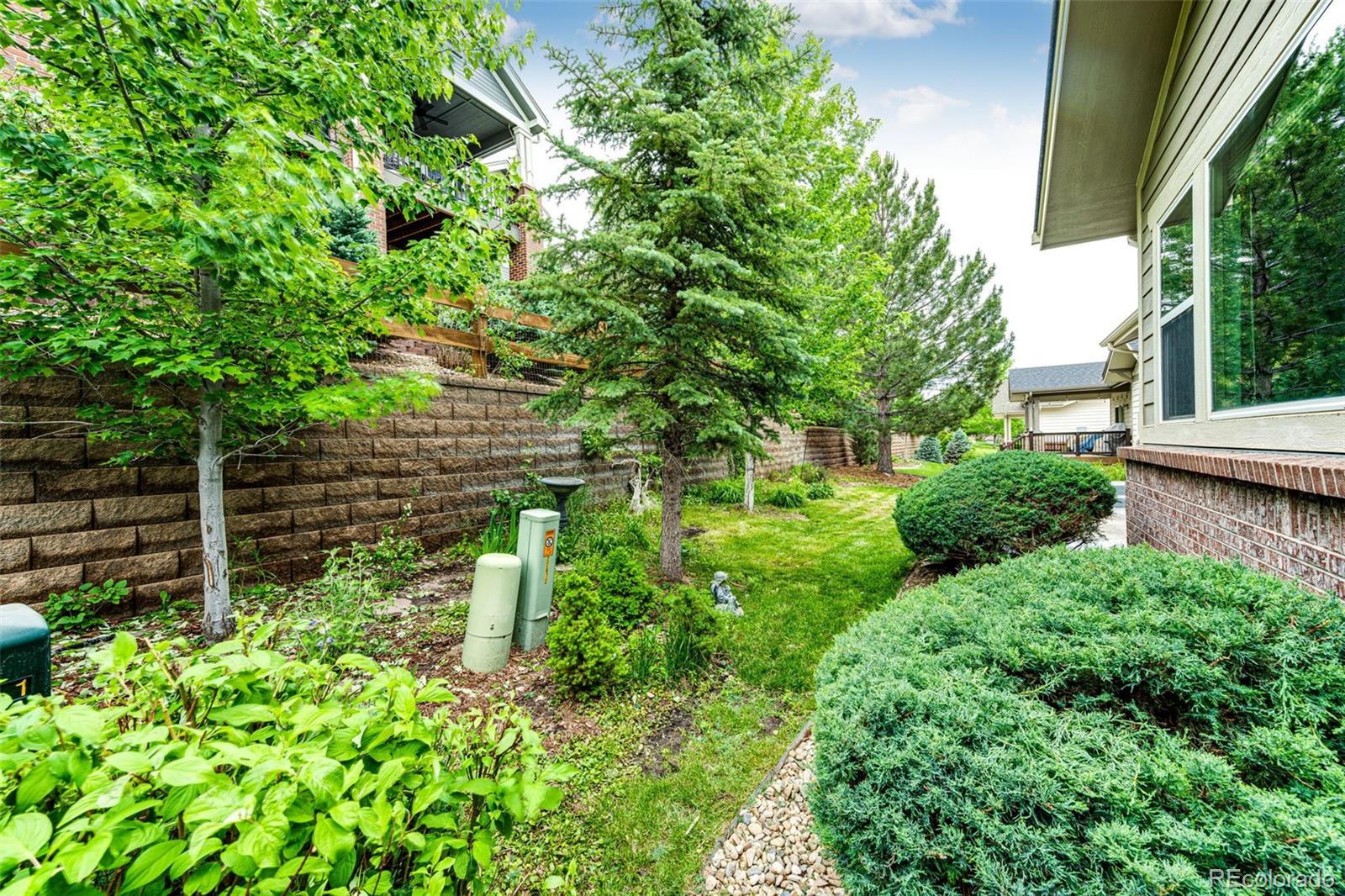 MLS Image #38 for 22672 e long drive,aurora, Colorado