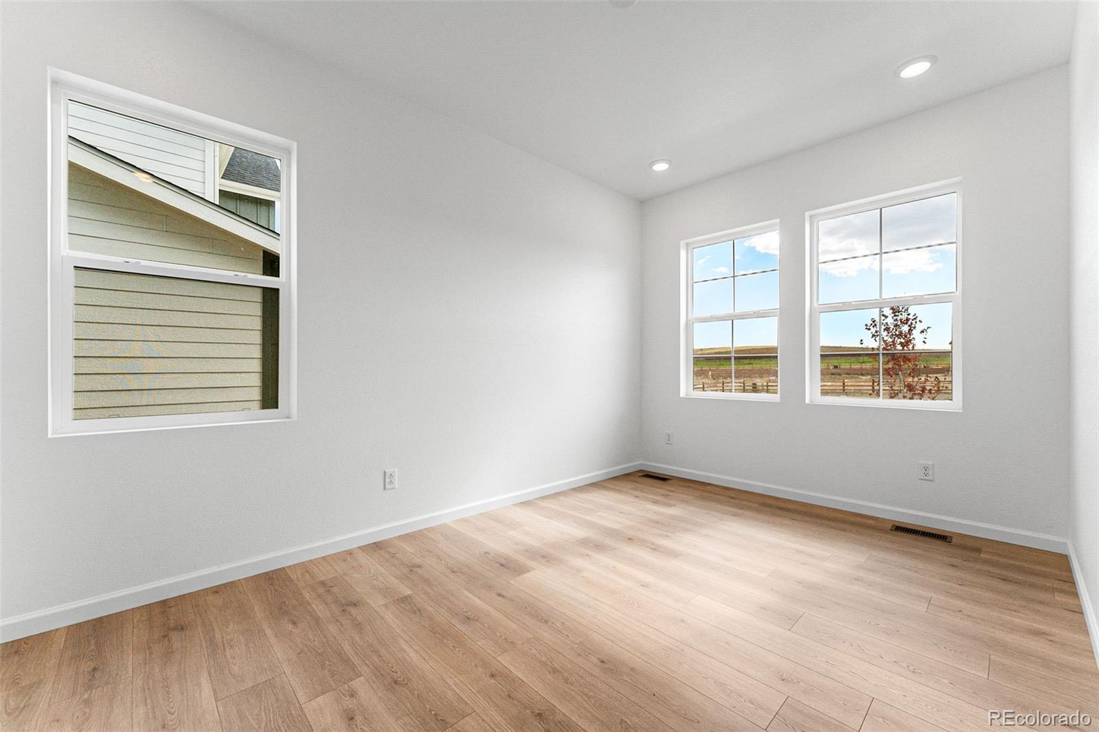 MLS Image #11 for 16451 w 93rd avenue,arvada, Colorado