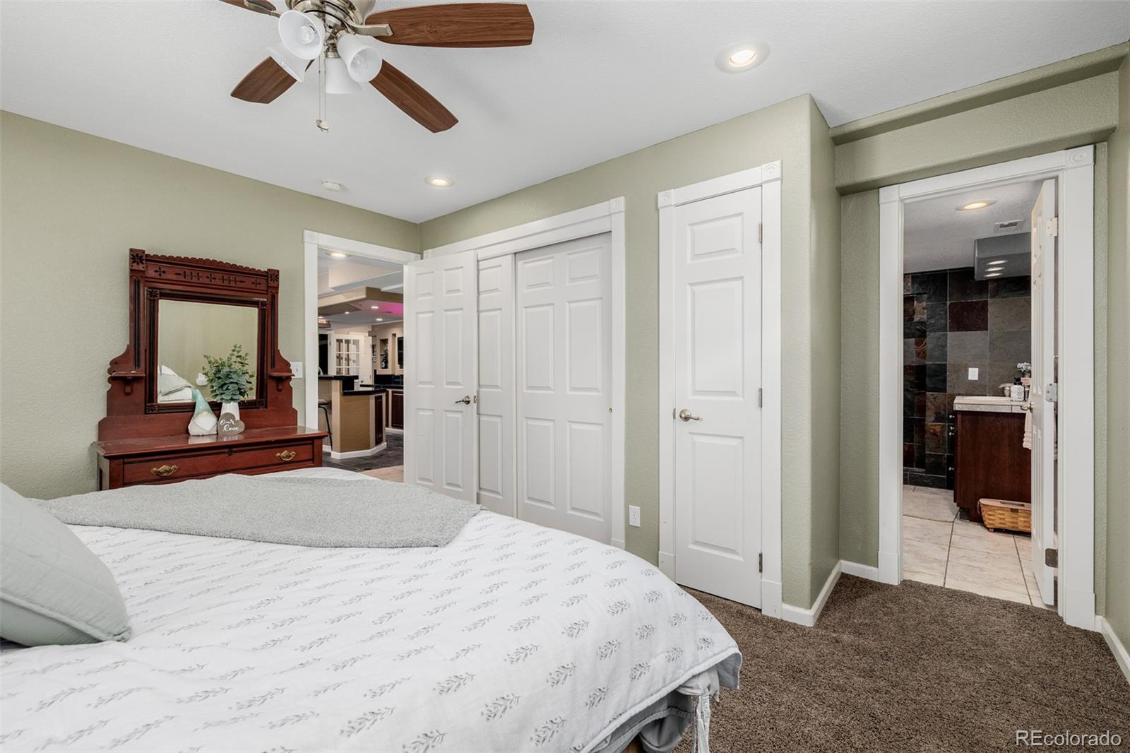 MLS Image #39 for 2905  newbury court,highlands ranch, Colorado