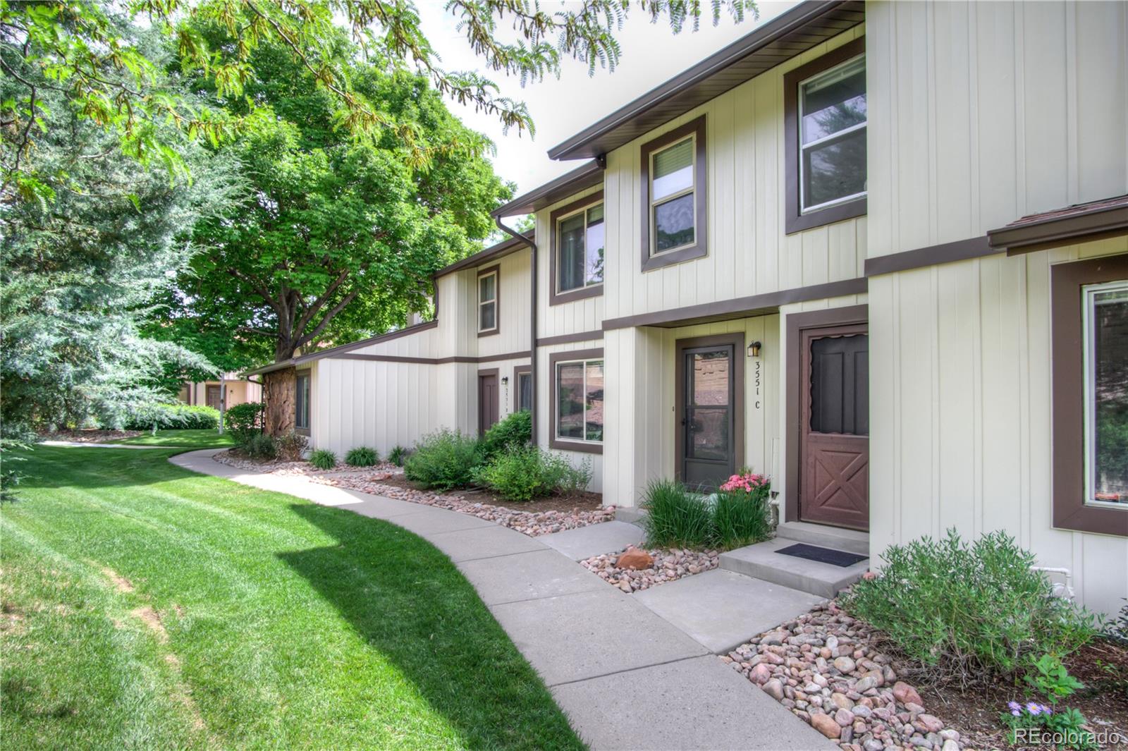 MLS Image #2 for 3551 s kittredge street,aurora, Colorado