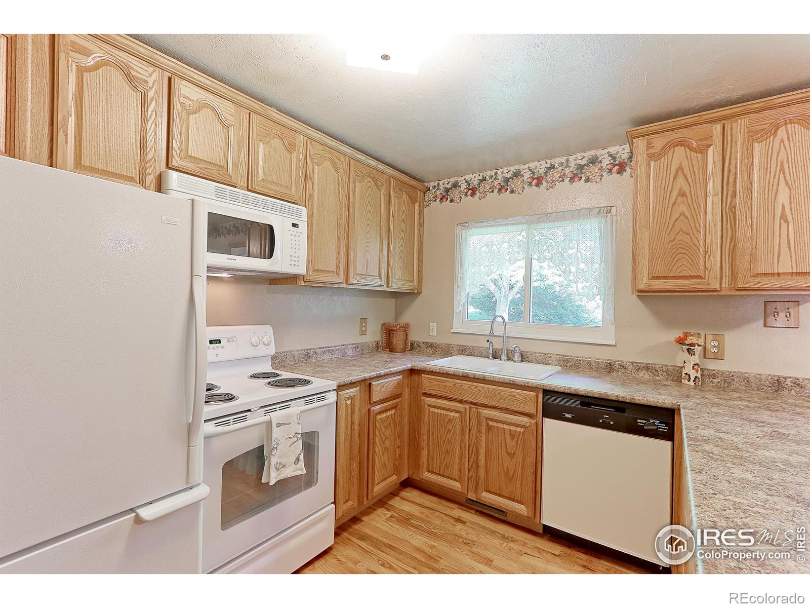 MLS Image #9 for 1530 s arbutus place,lakewood, Colorado