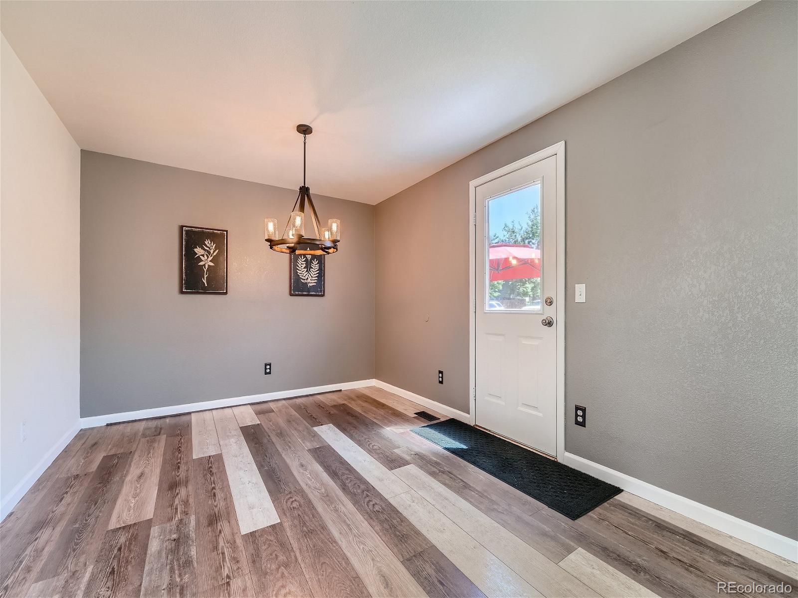 MLS Image #9 for 5206 s liverpool way,centennial, Colorado