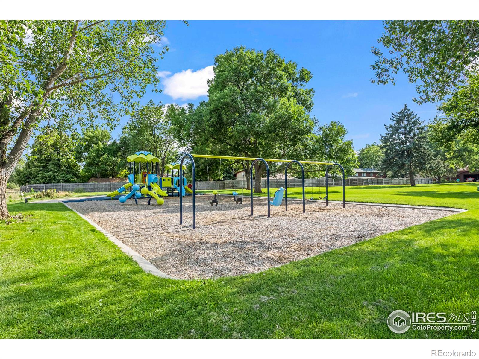 MLS Image #30 for 1887  pioneer circle,lafayette, Colorado