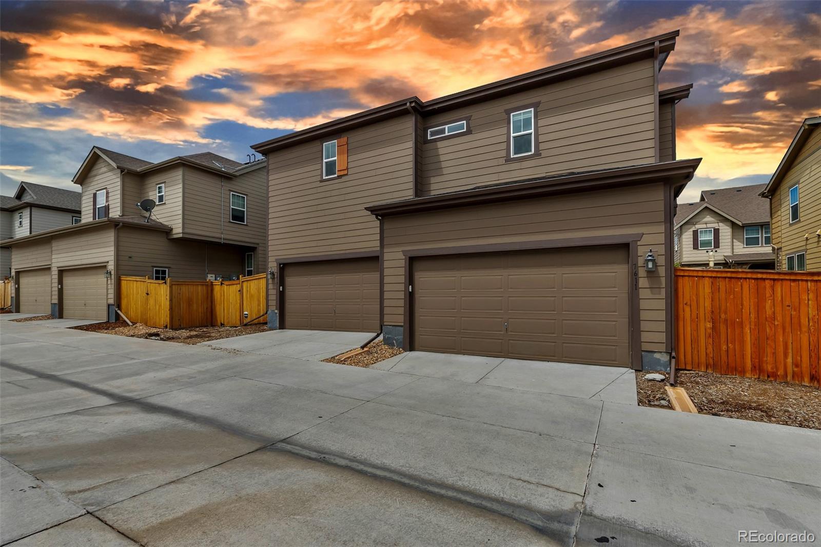 MLS Image #3 for 7613 s yakima court,aurora, Colorado