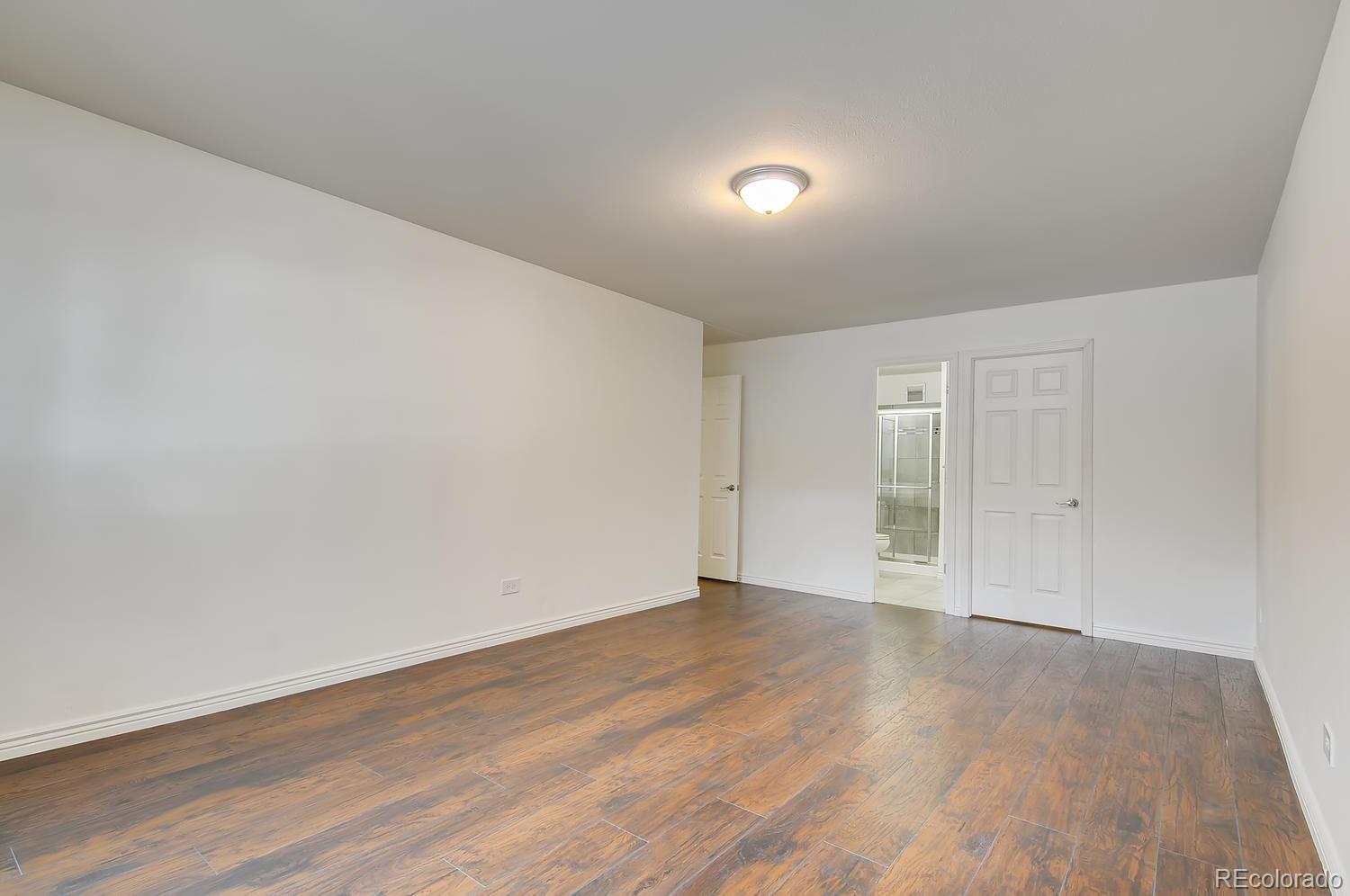 MLS Image #5 for 675 s clinton street,denver, Colorado