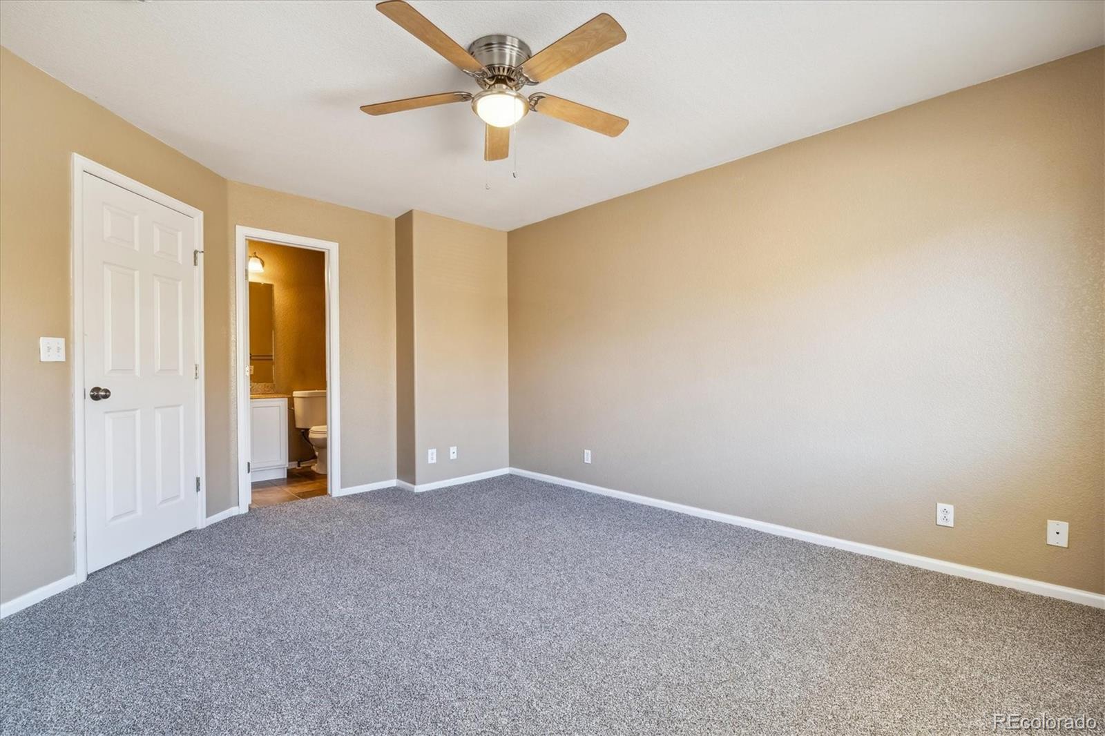 MLS Image #14 for 5868  biscay street,denver, Colorado