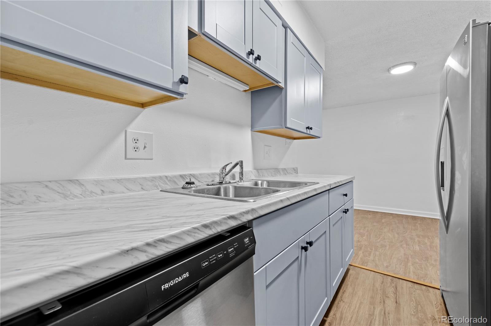 MLS Image #6 for 280 e highline circle,centennial, Colorado