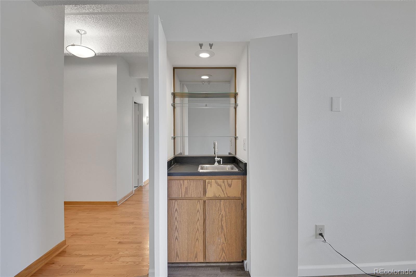 MLS Image #20 for 7877 e mississippi avenue,denver, Colorado