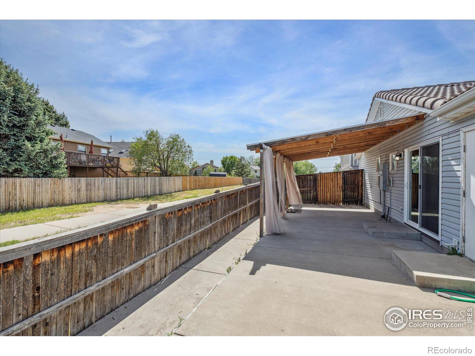 MLS Image #18 for 20564 e 47th avenue,denver, Colorado