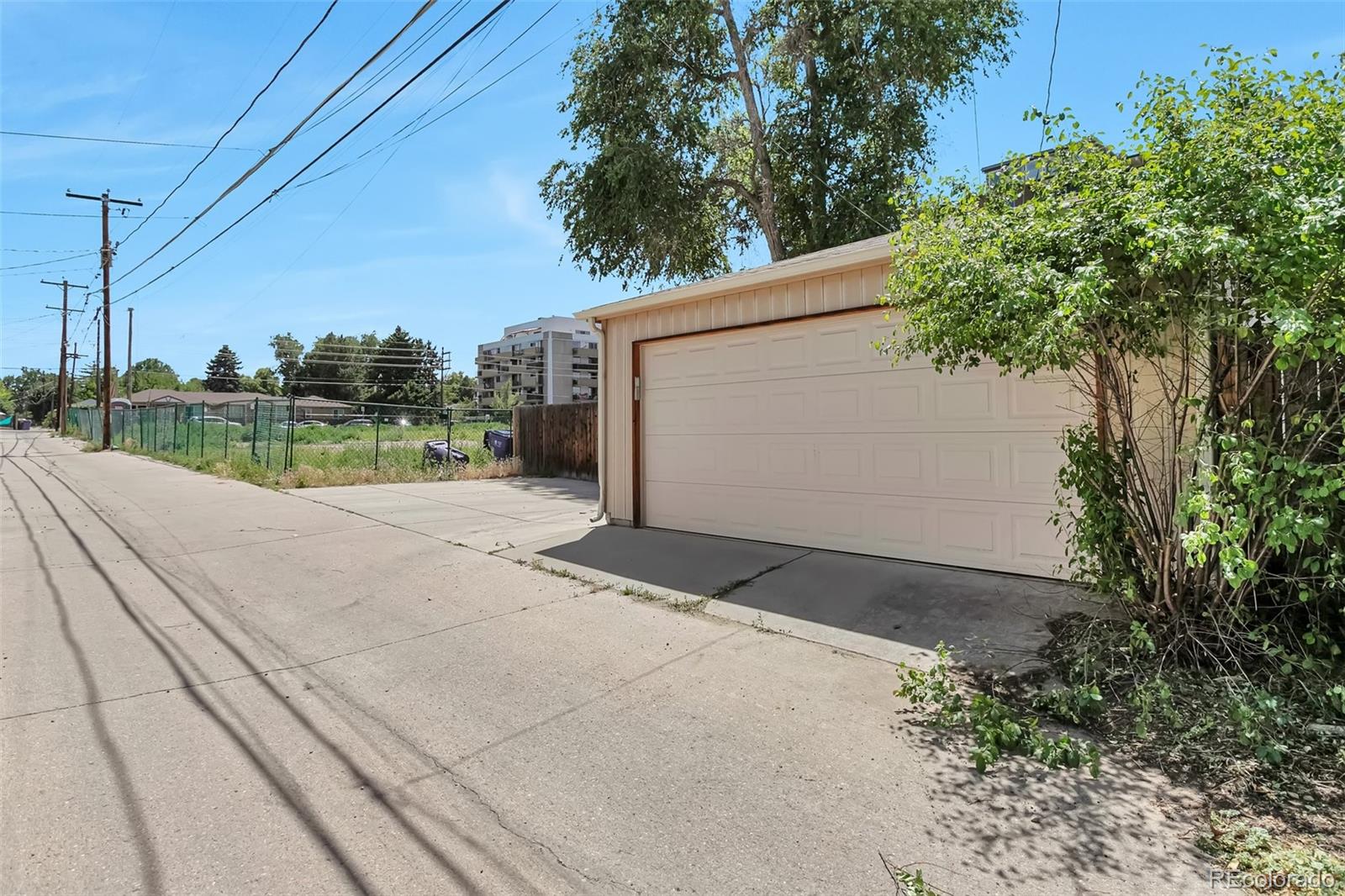 MLS Image #25 for 832  dahlia street,denver, Colorado