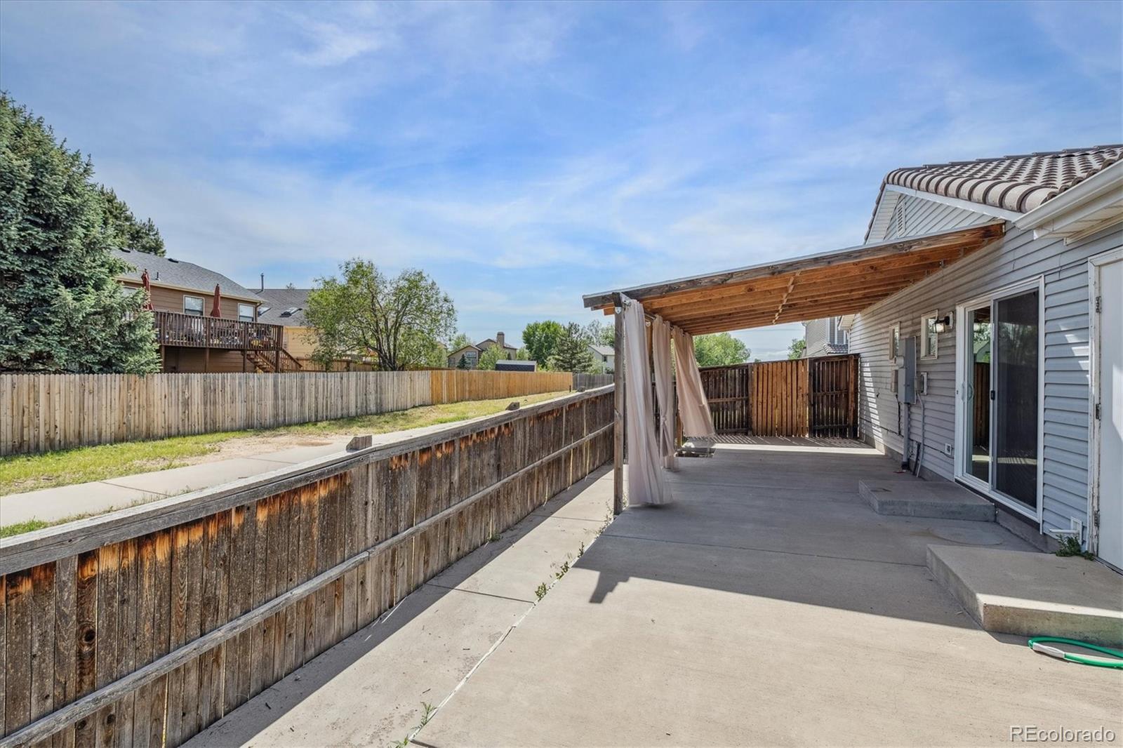 MLS Image #19 for 20564 e 47th avenue,denver, Colorado